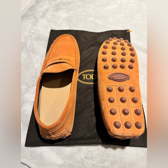 Men’s Tods loafers - Picture 3 of 3